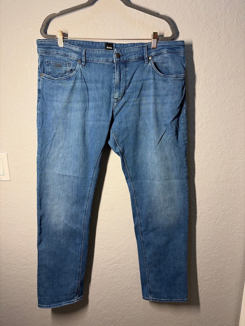 Hugo Boss Men's Maine Regular Fit Jeans Light Wash Cashmere Touch Denim 38/30